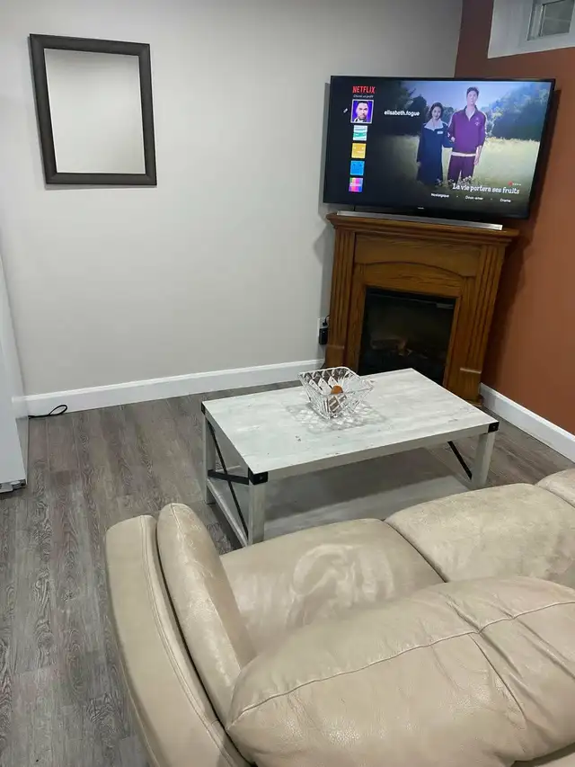 Huge room with kitchen, bathroom and living room $1200 - Photo 2