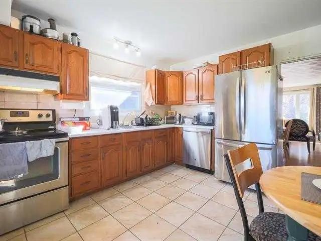 Three Bedrooms Hull Center - Photo 3