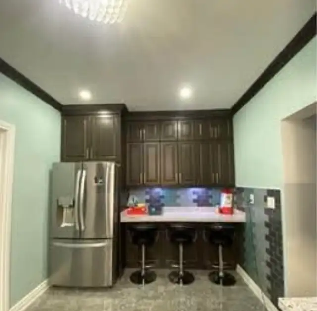 Spacious & Bright 2‑Bedroom Apartment — Steps from Dufferin Subw - Photo 6