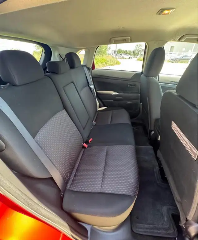 2018 Mitsubishi RVR SE - Photo 11