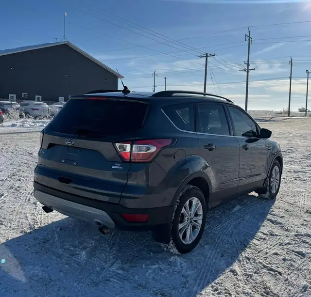 2018 Ford Escape SE - Photo 3