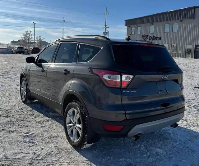 2018 Ford Escape SE - Photo 4