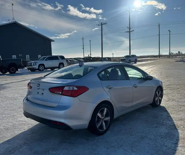 2018 Kia Forte LX - Photo 6