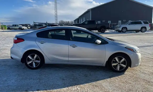 2018 Kia Forte LX - Photo 7