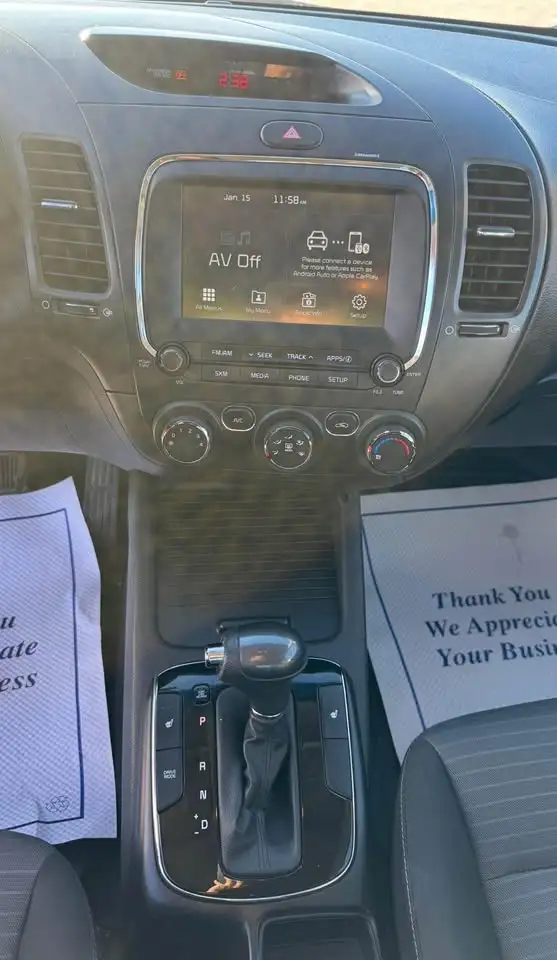 2018 Kia Forte LX - Photo 12