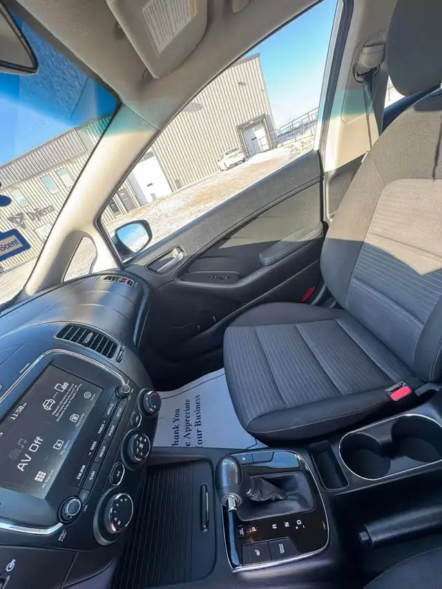 2018 Kia Forte LX - Photo 13