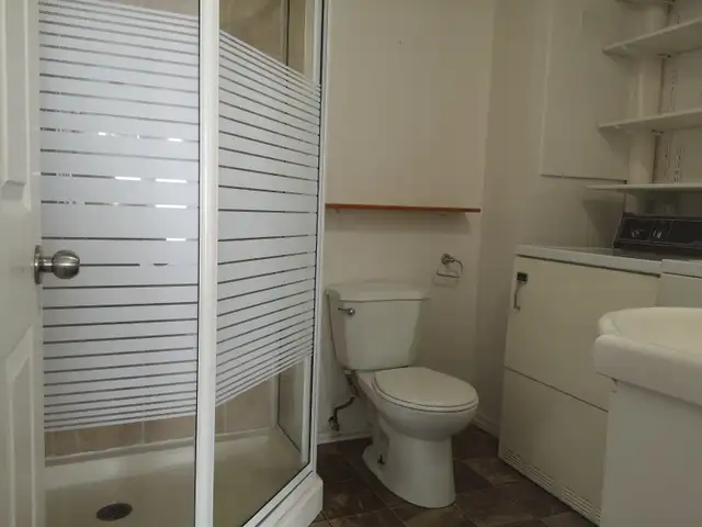 Studio (1-1/2), Subway/Metro Jolicoeur/Monk, 900 $ /m - Photo 5