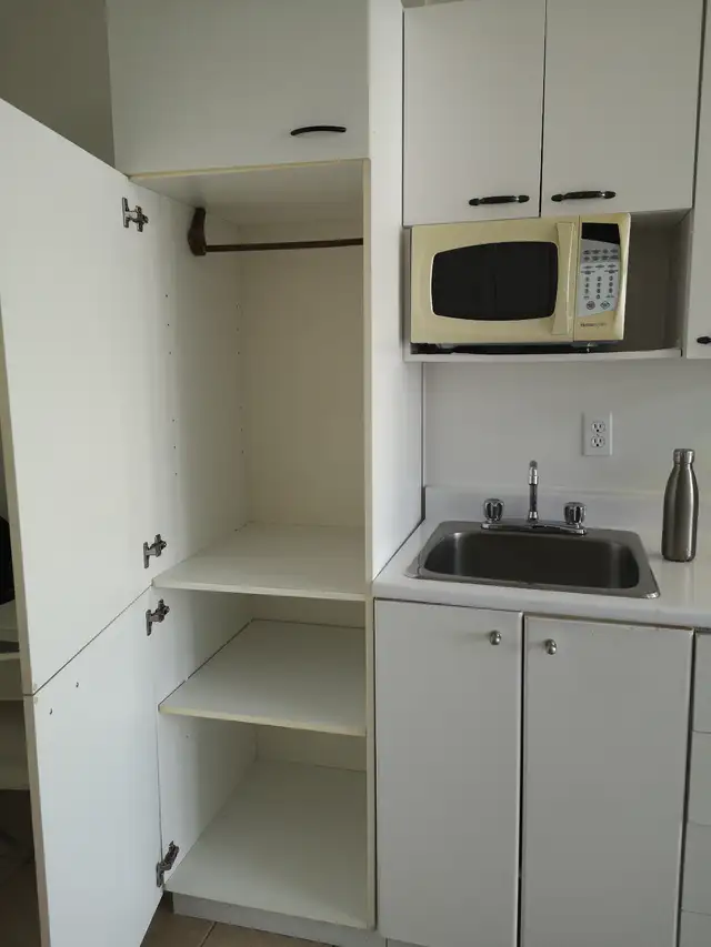 Studio (1-1/2), Subway/Metro Jolicoeur/Monk, 900 $ /m - Photo 7