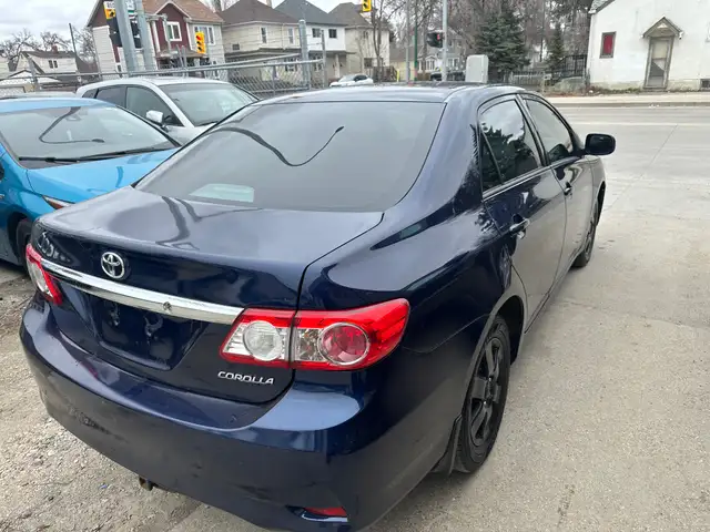2013 Toyota Corolla LE AUTOMATIC NEW SAFETY CLEAN TITLE LOW KM - Photo 4