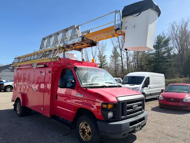 2015 Ford Econoline Commercial Cutaway - Photo 4