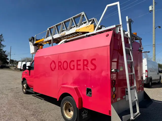 2015 Ford Econoline Commercial Cutaway - Photo 6