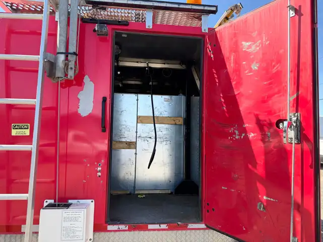 2015 Ford Econoline Commercial Cutaway - Photo 9