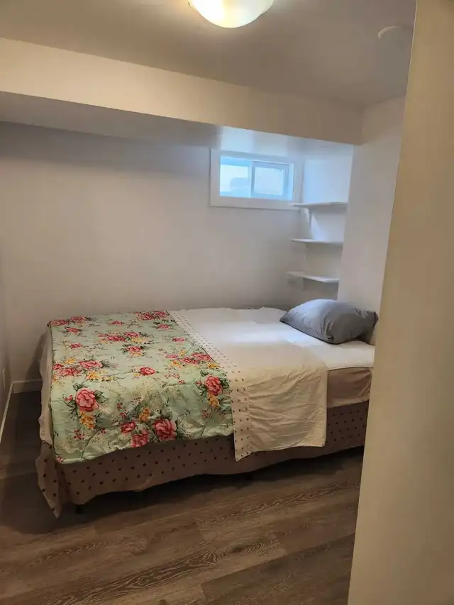 Basement for rent - Photo 4