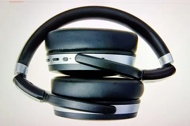 Sennheiser Bluetooth 4.50 Headphones - Photo 3