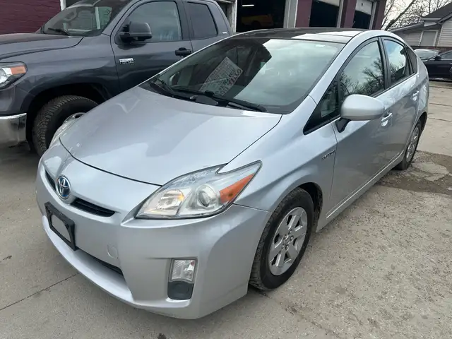 2010 TOYOTA PRIUS TOURING SUNROOF/CAMERA/SOLAR PANEL/SAFETY