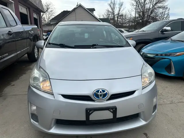 2010 TOYOTA PRIUS TOURING SUNROOF/CAMERA/SOLAR PANEL/SAFETY - Photo 6