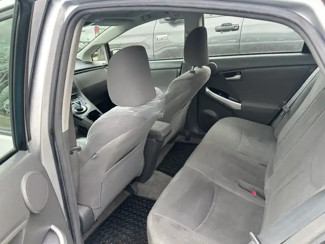 2010 TOYOTA PRIUS TOURING SUNROOF/CAMERA/SOLAR PANEL/SAFETY - Photo 8