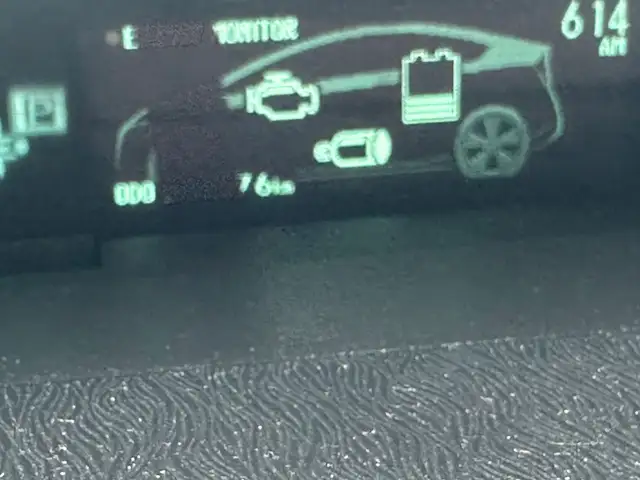 2010 TOYOTA PRIUS TOURING SUNROOF/CAMERA/SOLAR PANEL/SAFETY - Photo 12