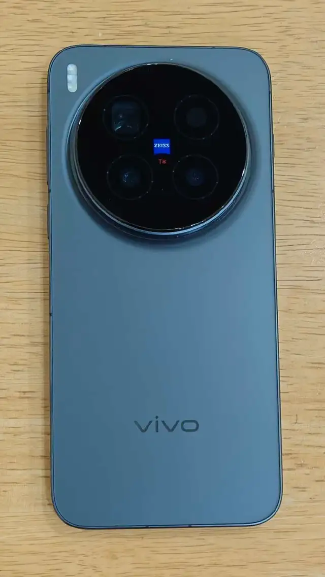 Vivo X300 Pro, 512gb, Global ROM - Photo 3