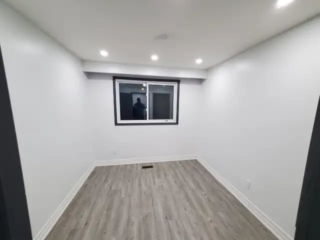 Main Floor for Rent - Photo 4