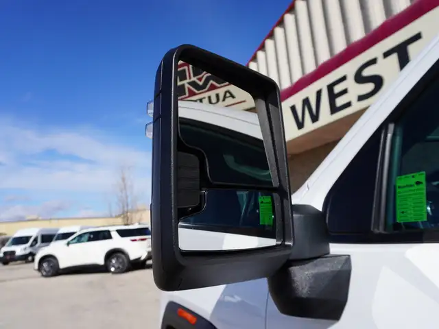 2024 GMC Sierra 3500HD ONLY 5,000 k | LONG BED | X31 OFF-ROAD PA - Photo 15