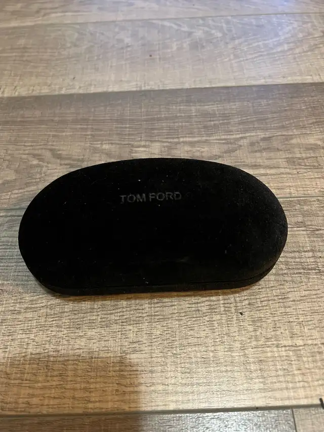 Selling my Tom Ford Winona FT1030 Designer Sunglasses - Photo 2