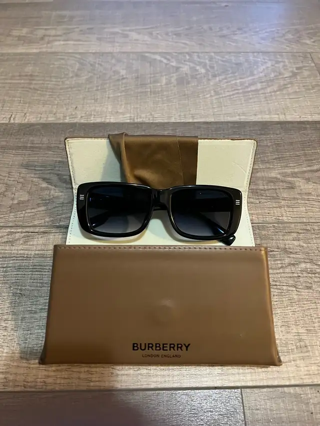 Selling my Burberry BE4403 Designer Sunglasses - Photo 2