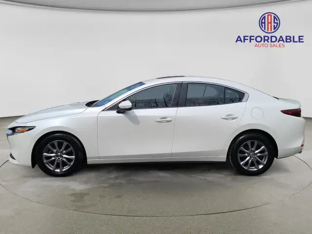 2019 Mazda MAZDA3 GS - Photo 2