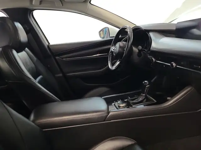 2019 Mazda MAZDA3 GS - Photo 16