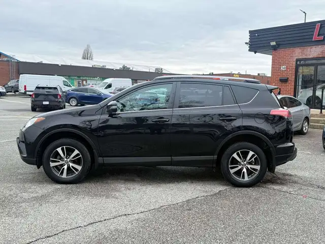 2018 Toyota RAV4 AWD l LE l 2.5i l 4Cyl l LDW l 2 Wheel Sets - Photo 5