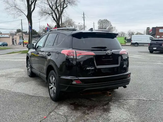 2018 Toyota RAV4 AWD l LE l 2.5i l 4Cyl l LDW l 2 Wheel Sets - Photo 6