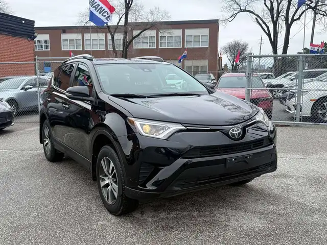 2018 Toyota RAV4 AWD l LE l 2.5i l 4Cyl l LDW l 2 Wheel Sets - Photo 10