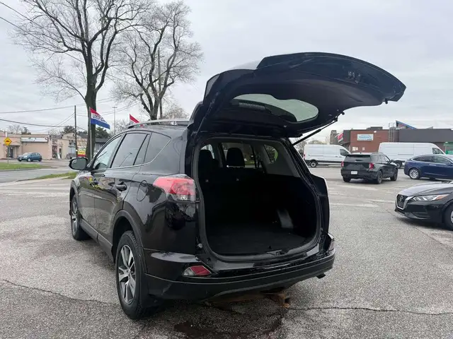 2018 Toyota RAV4 AWD l LE l 2.5i l 4Cyl l LDW l 2 Wheel Sets - Photo 12