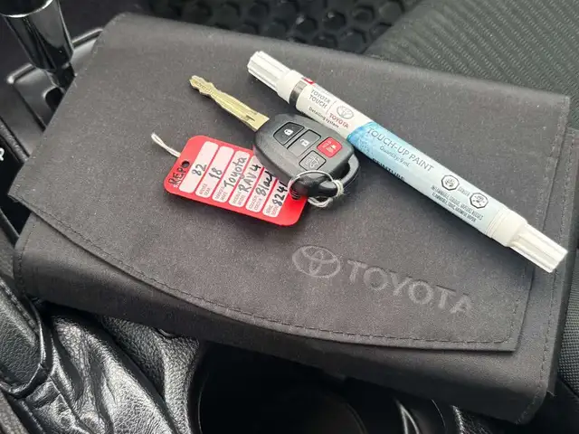 2018 Toyota RAV4 AWD l LE l 2.5i l 4Cyl l LDW l 2 Wheel Sets - Photo 30