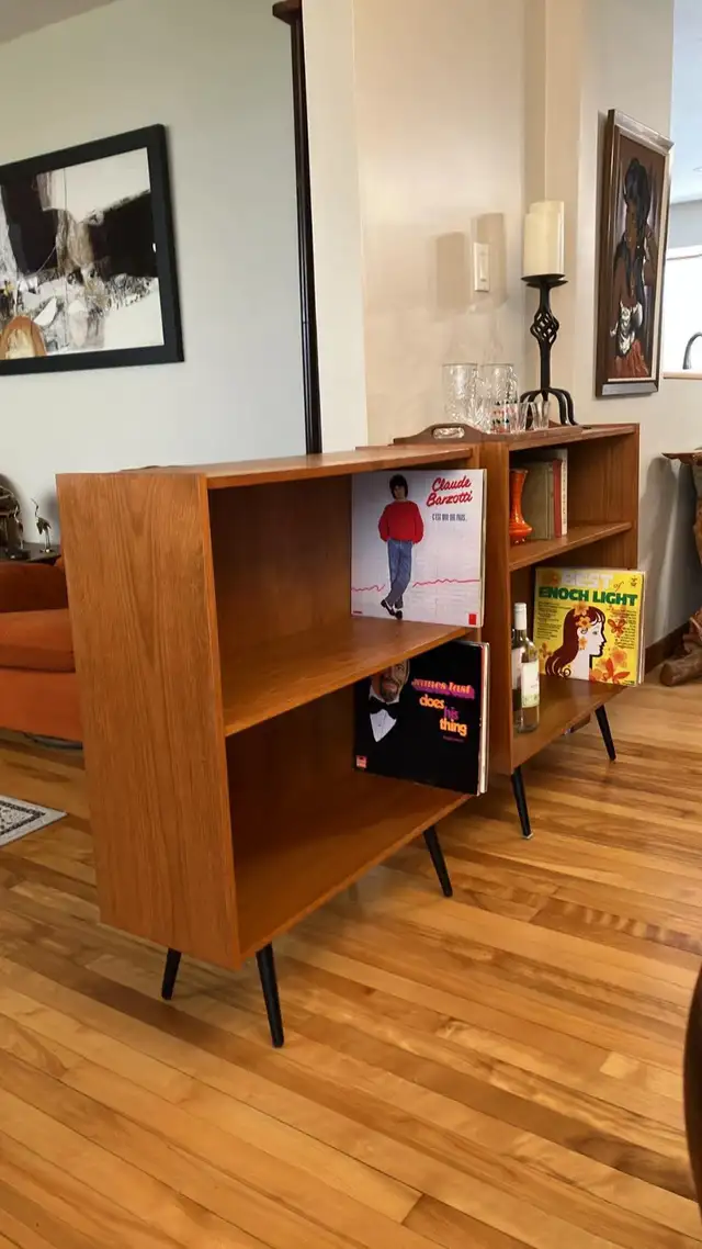 Mid century. TEAK TECK. 2 disponibles. Buffet, bibliothèque, bah