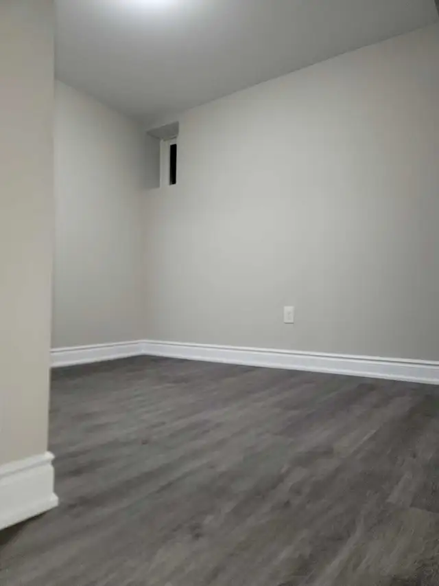 Private room available (Basement) - Photo 5