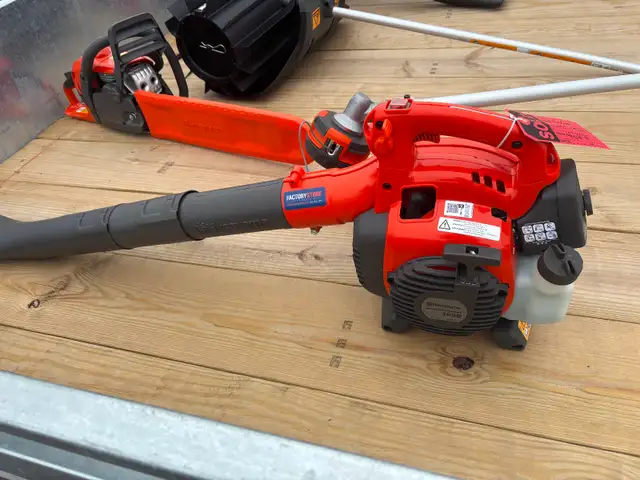 New Husquvarna 125B leaf blower for sale - Photo 3