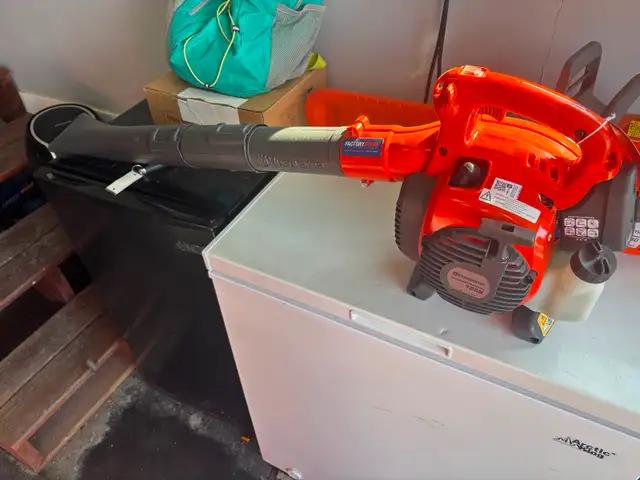 New Husquvarna 125B leaf blower for sale - Photo 4