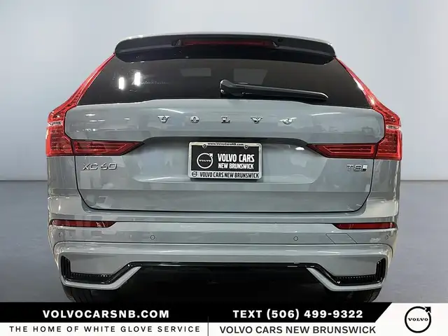 2025 Volvo XC60 Plug-In Hybrid T8 AWD Core Dark Theme - Photo 3
