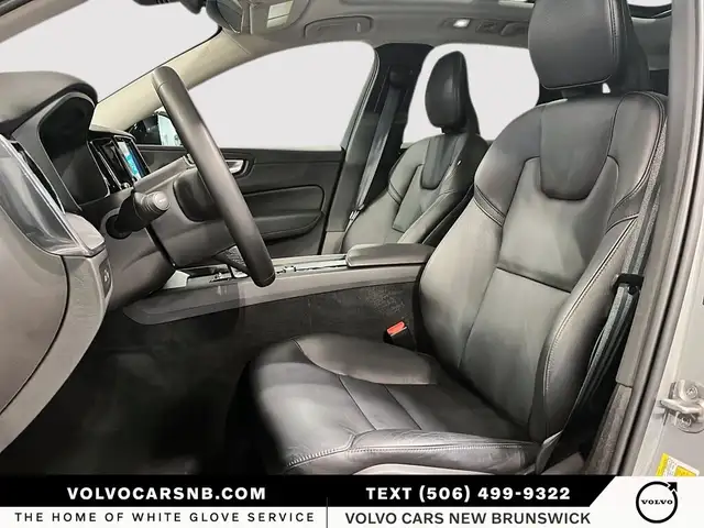 2025 Volvo XC60 Plug-In Hybrid T8 AWD Core Dark Theme - Photo 8