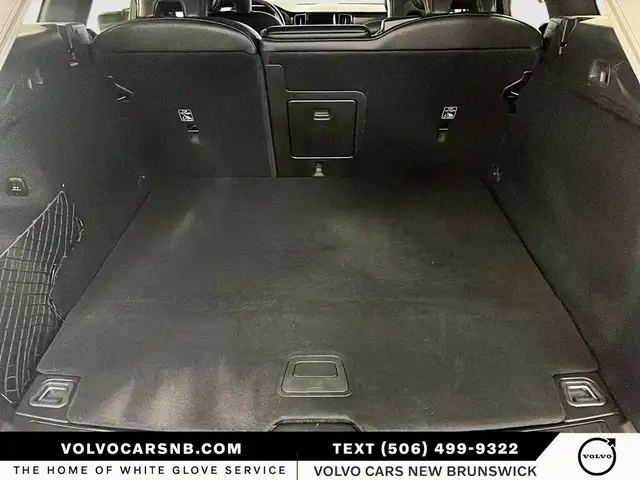 2025 Volvo XC60 Plug-In Hybrid T8 AWD Core Dark Theme - Photo 18