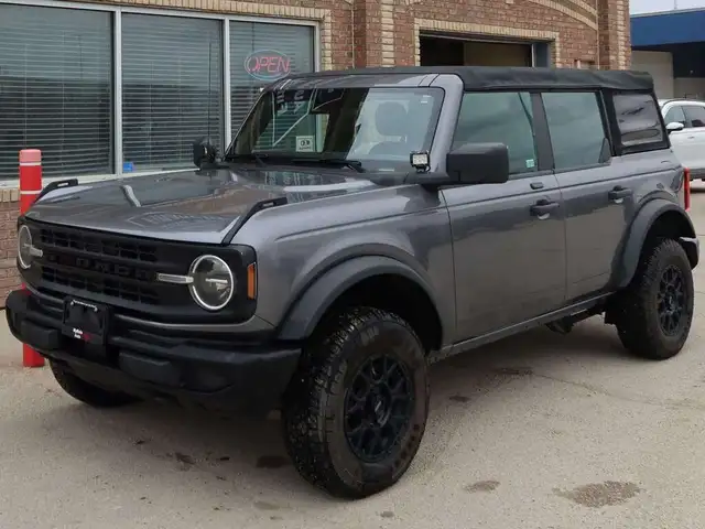 2021 Ford Bronco CONVERTIBLE/BACK UP CAMERA AND MORE