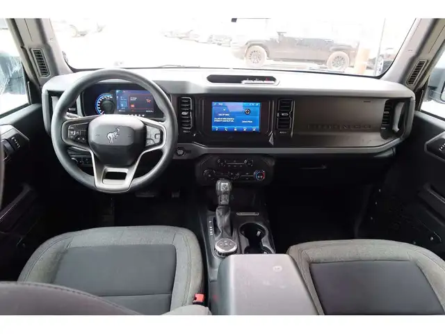 2021 Ford Bronco CONVERTIBLE/BACK UP CAMERA AND MORE - Photo 6