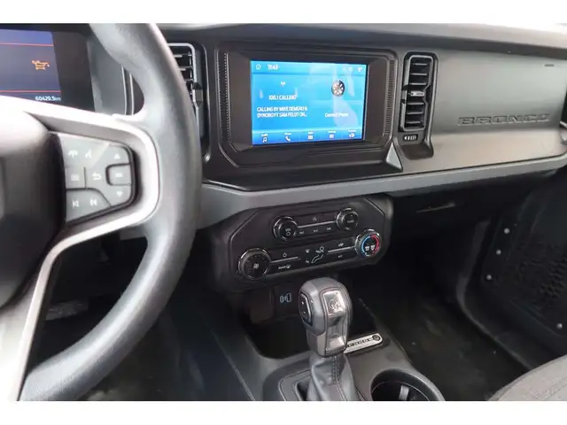 2021 Ford Bronco CONVERTIBLE/BACK UP CAMERA AND MORE - Photo 11
