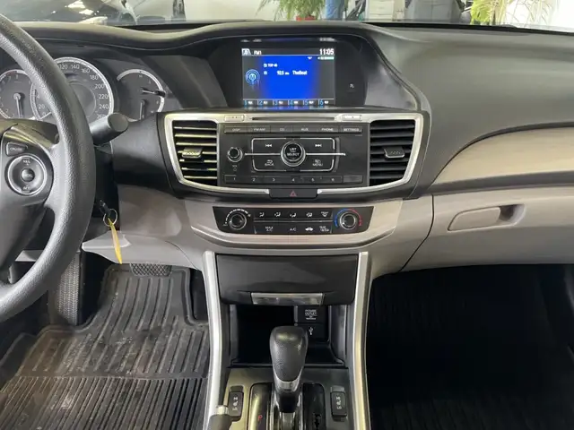 2015 Honda Accord Sedan LX - Photo 26