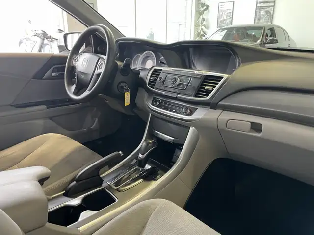 2015 Honda Accord Sedan LX - Photo 28