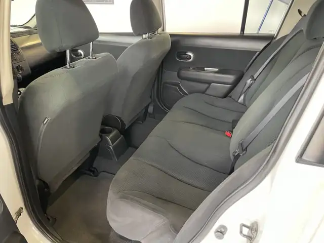 2012 Nissan Versa S - Photo 11