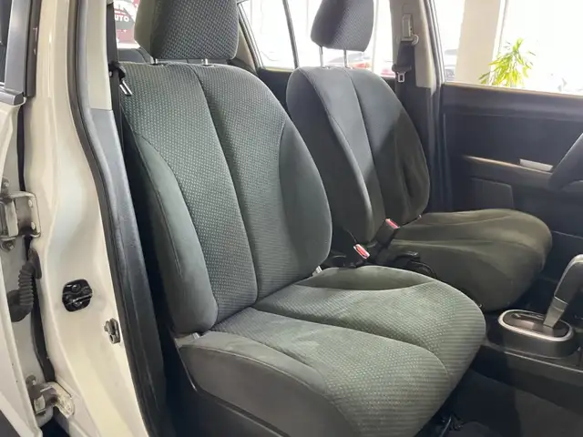 2012 Nissan Versa S - Photo 23