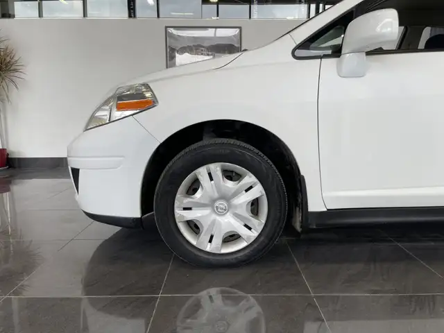 2012 Nissan Versa S - Photo 25
