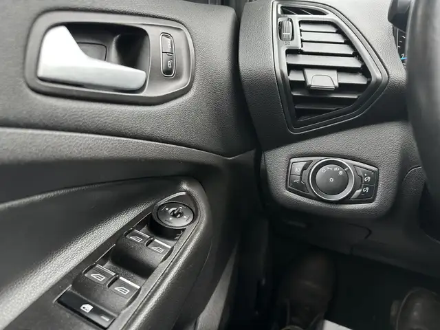 2017 Ford Escape - Photo 20